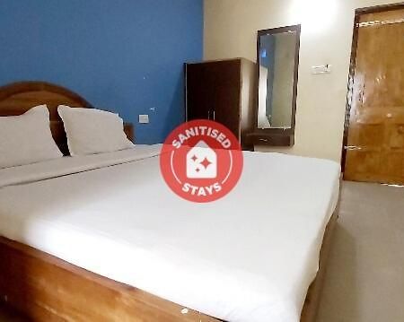 SPOT ON 80624 Hotel Niladri Complex Puri Exterior foto