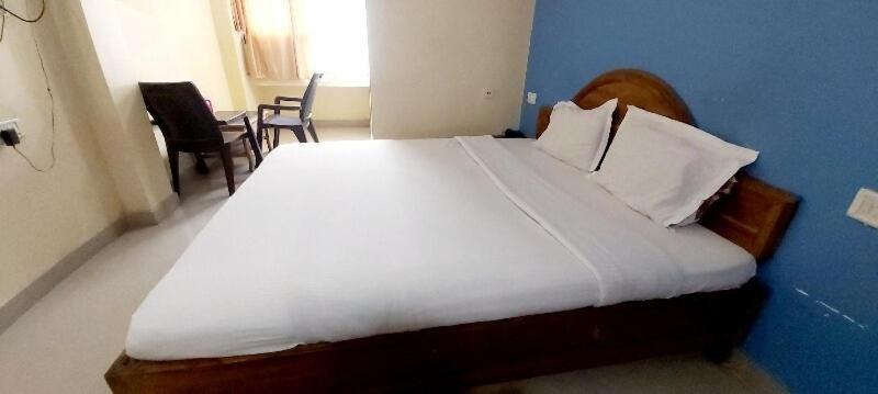 SPOT ON 80624 Hotel Niladri Complex Puri Exterior foto