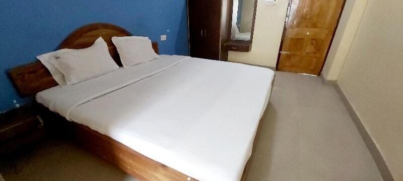 SPOT ON 80624 Hotel Niladri Complex Puri Exterior foto