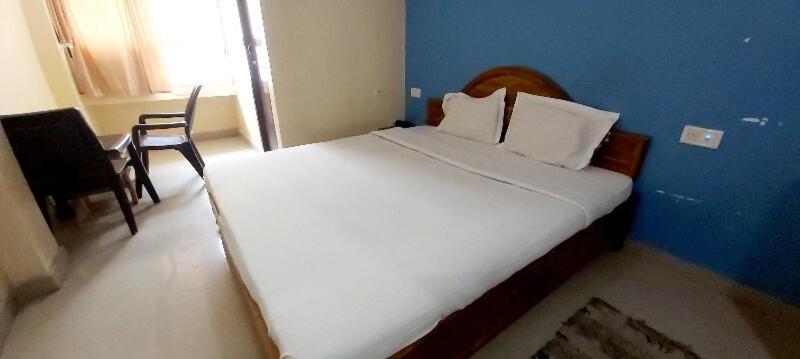 SPOT ON 80624 Hotel Niladri Complex Puri Exterior foto